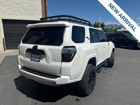 Used 2021 Toyota 4Runner TRD Off-Road Premium AWD/4WD image 7
