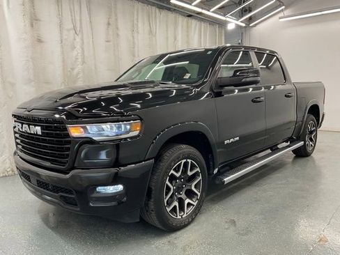 Used 2025 RAM 1500 Laramie w/ Sport Appearance Package AWD/4WD image 4