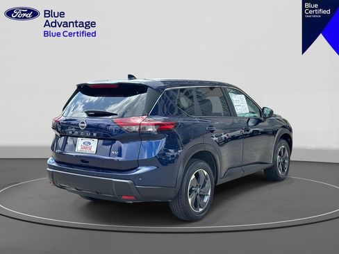 Used 2024 Nissan Rogue SV FWD image 5