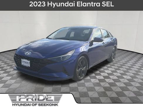 Used 2023 Hyundai Elantra SEL w/ Preferred Accessory Package FWD image 1
