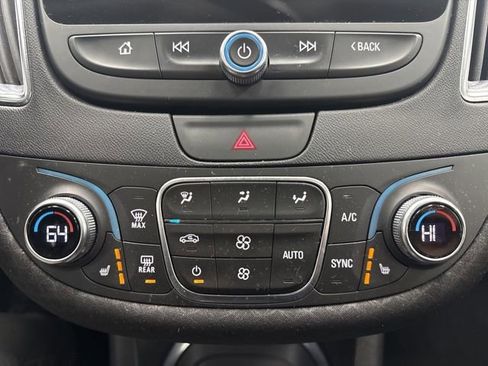 Used 2019 Chevrolet Malibu LT image 17