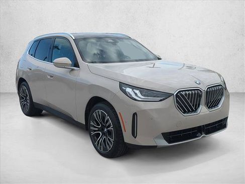 Certified 2025 BMW X3 xDrive30i w/ Premium Package AWD/4WD image 3