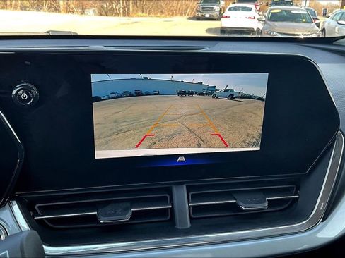 Used 2024 Chevrolet Trax LT w/ Driver Confidence Package image 14