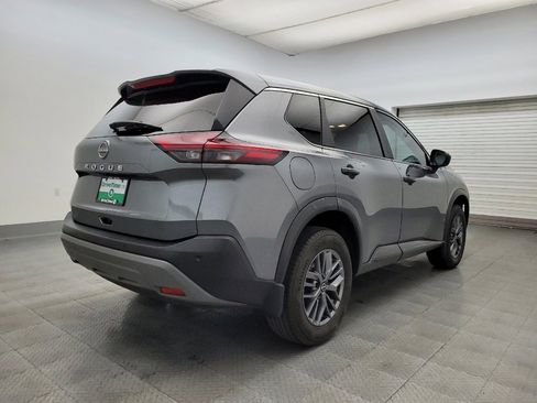 Used 2023 Nissan Rogue S image 9