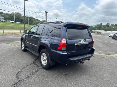 Used 2007 Toyota 4Runner SR5 AWD/4WD image 6