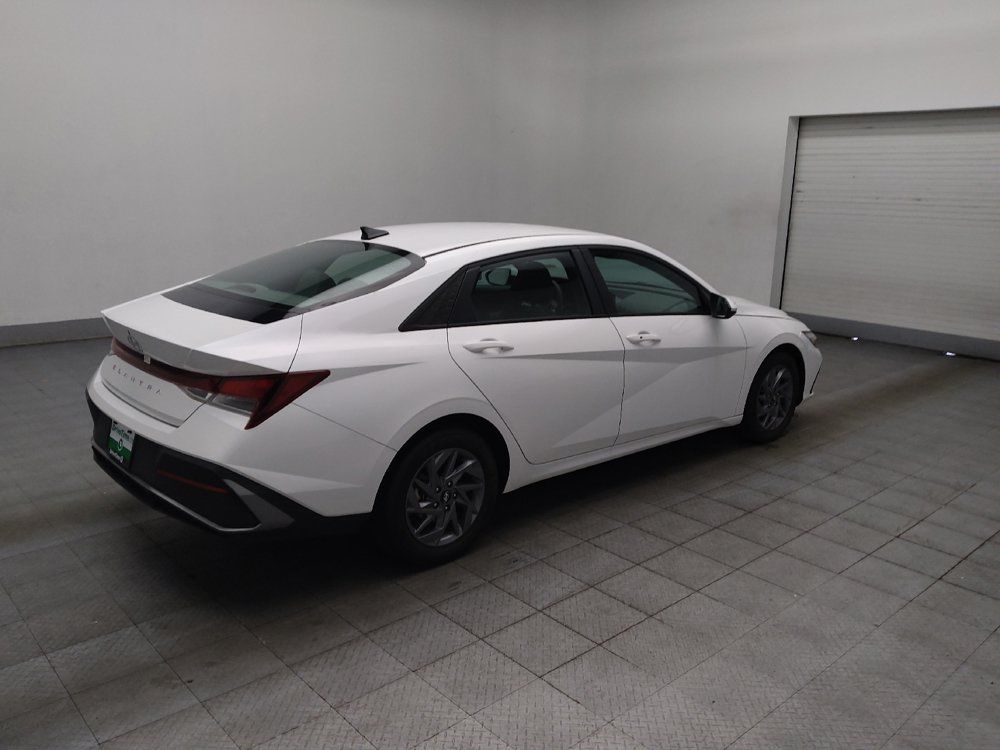 Used 2024 Hyundai Elantra SEL FWD image 10