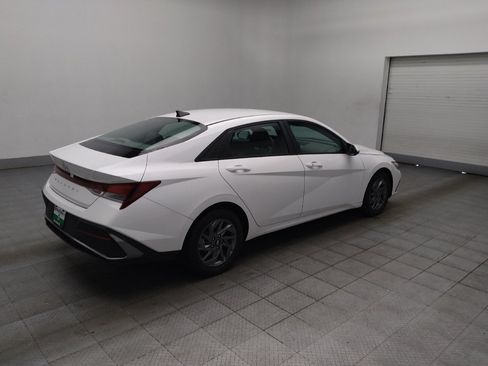Used 2024 Hyundai Elantra SEL FWD image 10