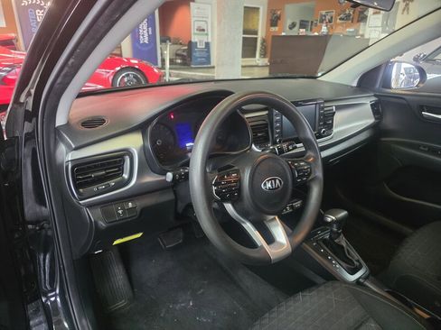 Used 2019 Kia Rio S image 8