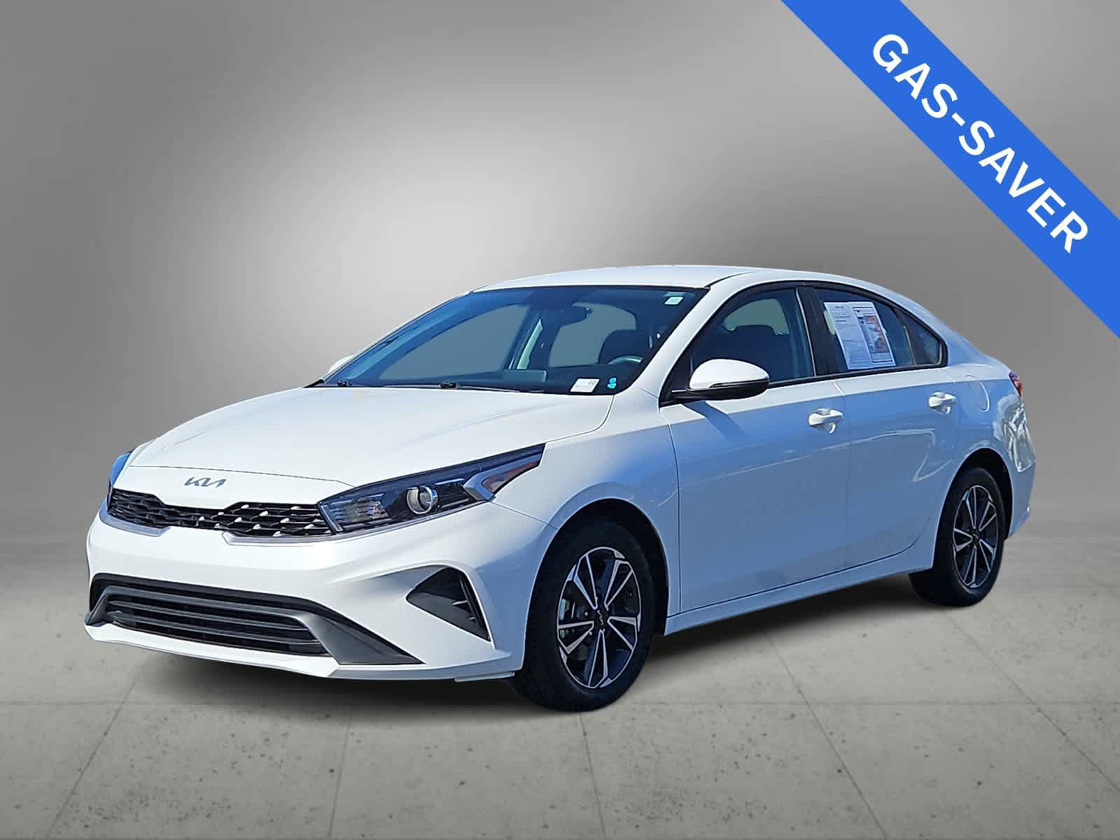 Used 2023 Kia Forte LXS w/ LXS Technology Package FWD image 4