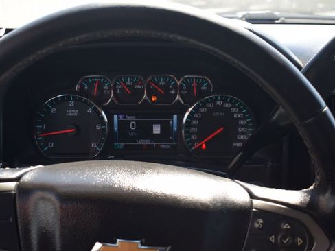 Used 2018 Chevrolet Silverado 1500 LT w/ Texas Edition image 16