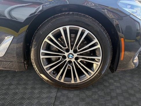 Used 2019 BMW 530i xDrive image 9