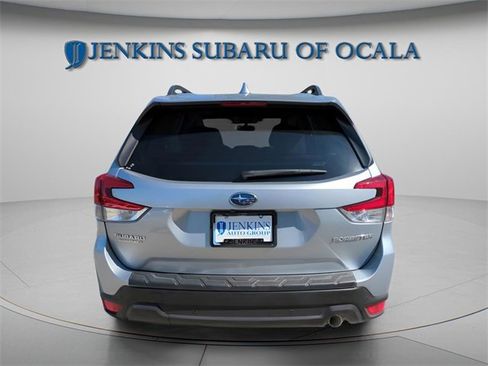Used 2023 Subaru Forester Limited image 7