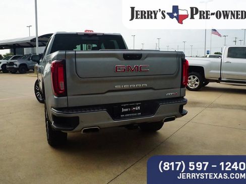 Used 2024 GMC Sierra 1500 AT4 w/ Technology Package AWD/4WD image 4