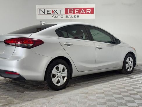 Used 2017 Kia Forte LX w/ LX Popular Package FWD image 8