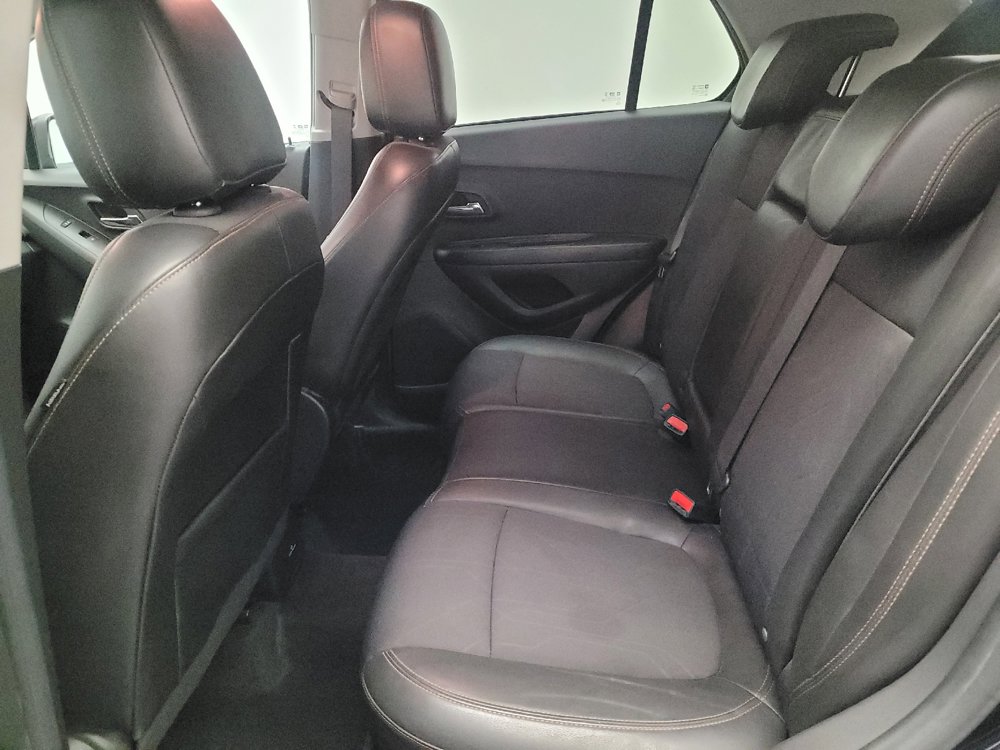 Used 2021 Chevrolet Trax LT w/ Driver Confidence Package FWD image 18