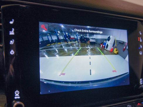 Used 2022 Jeep Wagoneer Series II w/ Rear Seat Video Group 1 image 27