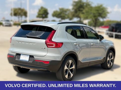 Certified 2026 Volvo XC40 B5 Plus AWD/4WD image 7