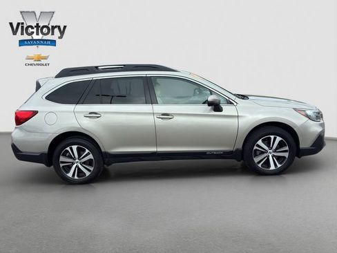 Used 2019 Subaru Outback 3.6R Limited w/ Popular Package #2 AWD/4WD image 8