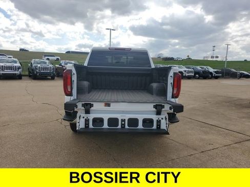 New 2026 GMC Sierra 1500 SLT image 8