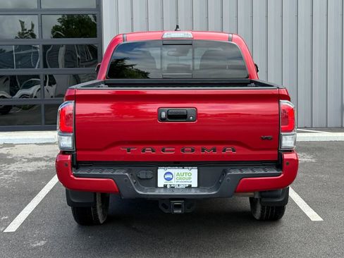 Used 2021 Toyota Tacoma TRD Sport w/ Technology Package AWD/4WD image 4