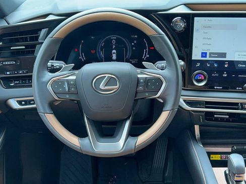 Used 2024 Lexus RX 350 w/ Technology Package image 42