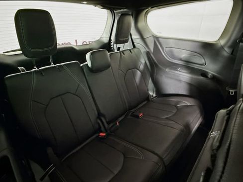 New 2026 Chrysler Pacifica Select w/ S Appearance Package image 26