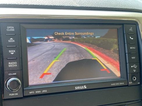 Used 2013 Jeep Grand Cherokee Limited w/ Advance Technology Group AWD/4WD image 22