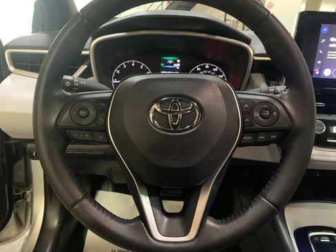 Used 2023 Toyota Corolla SE w/ SE Premium Package FWD image 26