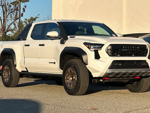 New 2025 Toyota Tacoma Trailhunter image 10