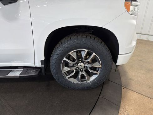 Certified 2022 Chevrolet Silverado 1500 RST w/ Max Trailering Package AWD/4WD image 38