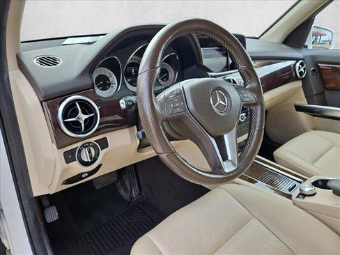 Used 2015 Mercedes-Benz GLK 350 4MATIC image 10