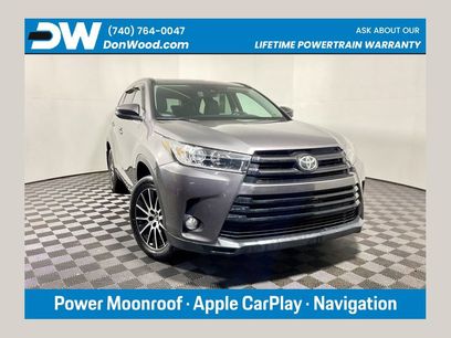 Used 2017 Toyota Highlander SE