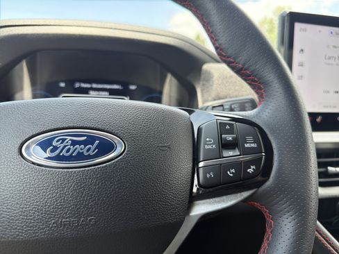 Used 2025 Ford Explorer ST-Line AWD/4WD image 10
