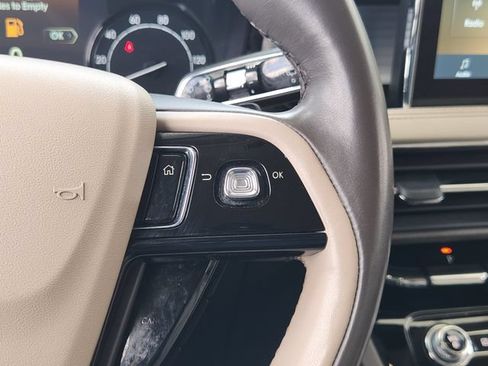 Used 2021 Lincoln Corsair FWD image 24