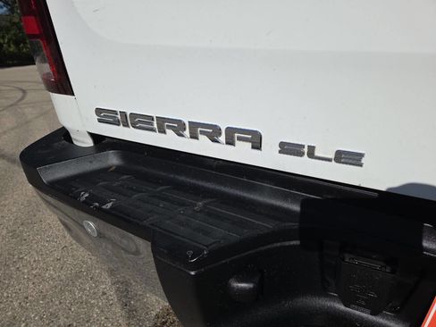Used 2013 GMC Sierra 2500 SLE w/ SLE Preferred Package image 11