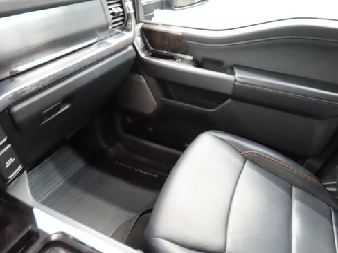 Used 2025 Ford F250 Lariat w/ Black Appearance Package AWD/4WD image 37