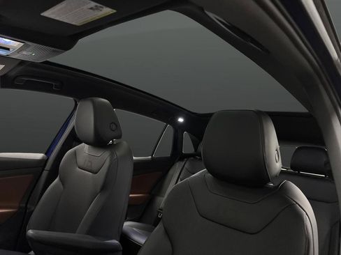 Used 2021 Volkswagen ID.4 Pro S w/ Gradient Package image 7