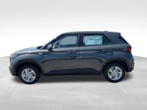 New 2026 Hyundai Venue SE FWD image 2