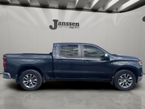 Used 2024 Chevrolet Silverado 1500 LT AWD/4WD image 5
