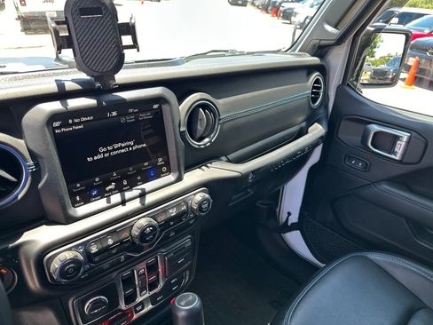 Used 2023 Jeep Wrangler Unlimited Rubicon 4xe w/ Cold Weather Group AWD/4WD image 24
