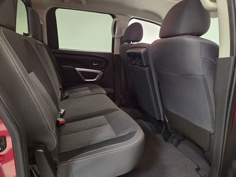 Used 2022 Nissan Titan SV RWD image 15