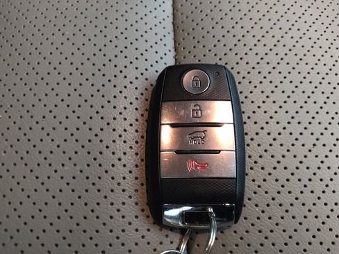 Used 2018 Kia Sorento EX FWD image 32