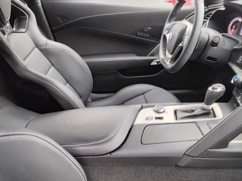 Used 2015 Chevrolet Corvette Z06 w/ 3LZ Preferred Equipment Group image 23