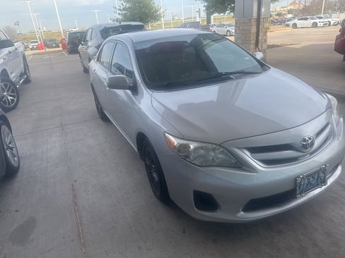 Used 2012 Toyota Corolla LE image 17