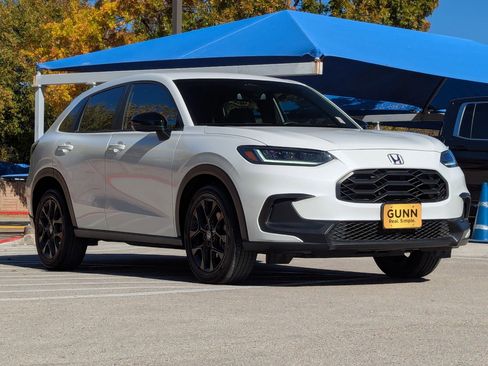 Used 2024 Honda HR-V Sport image 2