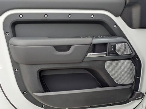 Certified 2024 Land Rover Defender 130 X-Dynamic SE image 12