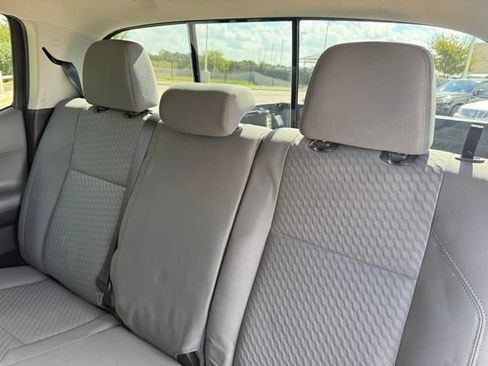 Used 2020 Toyota Tacoma SR5 RWD image 28