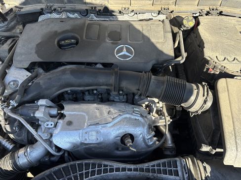 Used 2020 Mercedes-Benz GLB 250 4MATIC image 33