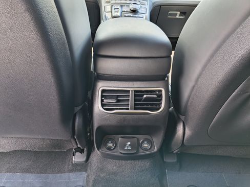 Used 2023 Hyundai Santa Fe Calligraphy AWD/4WD image 17