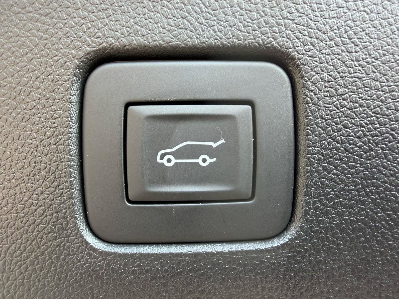 Used 2025 Buick Envista Sport Touring w/ Convenience I Package FWD image 7